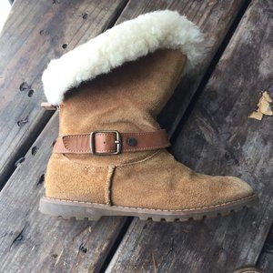 UGG Kids Chestnut Suede Shearling-Lined Buckle Boots